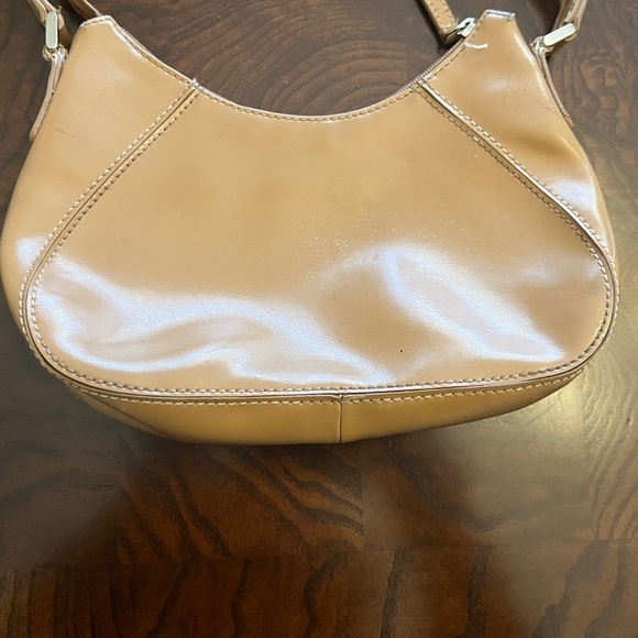 Liz Claiborne Women’s Tan Small Shoulder Purse - Some Signs of Wear - Picture 3 of 11